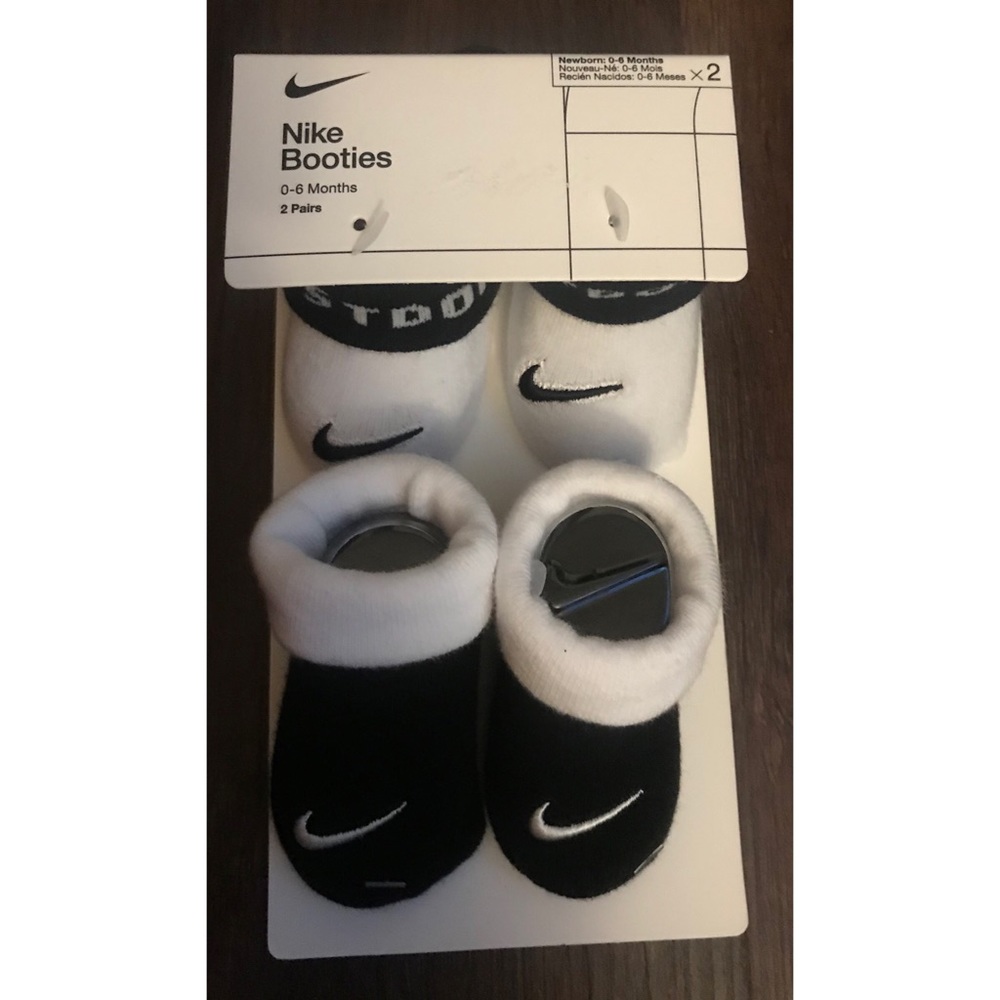 NIKE BABY HOODED COVERALL & BOOTIES SIZE 3 MONTHS - Picture 5 of 5